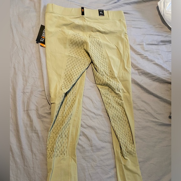 Kerrits ladies ice fill full seat, riding tight
Size extra large - Picture 3 of 3